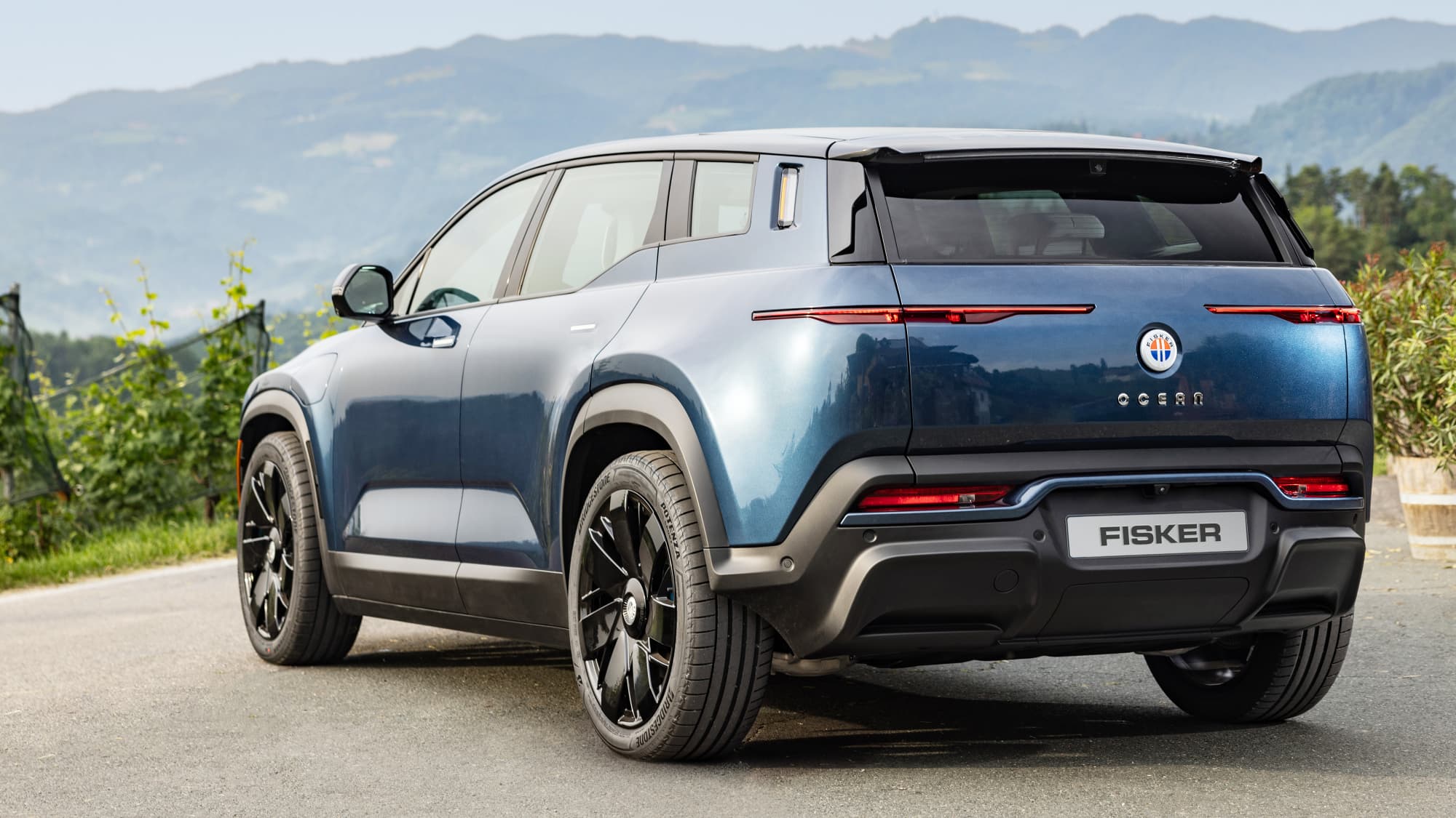 fisker-ocean-fahrbericht-hinten-2307_peytid