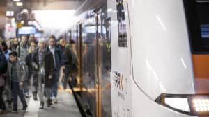 RRX Halt am Bahnhof