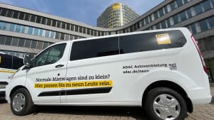 9-Sitzer von der ADAC Autovermietung