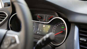 Bordcomputer eines Opel Grandland