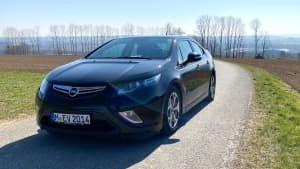 Front des Opel Ampera