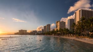 Sonnenuntergang in Waikiki Beach