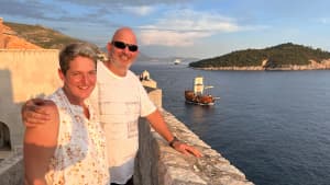 Ehepaar Bier in Kroatioen am Meer