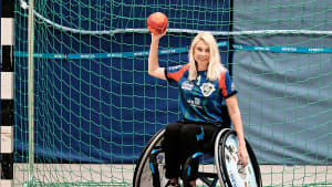 Meike Lüder-Zinke mit Ministerpräsident Stephan Weil bei der Eröffnung der ersten deutsch-holländischen Meisterschaft im Rollstuhlhandball