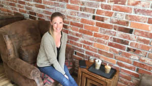 Kristina Dannenberger im Café