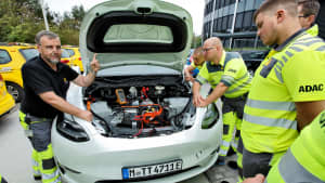 Hochvoltschulung E-Autos Pannenhilfe Landsberg am Lech