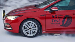 Fahrtests beim ADAC Winterreifentest 2023
