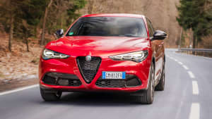 Alfa Romeo Stelvio Update fahrend von vorne
