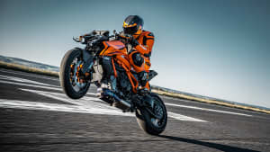 Aufnahme der KTM 1390 Super Duke R EVO