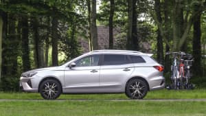 Fahrradanhänger am MG5 Electric