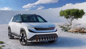 Front und Seitenansicht eines stehenden Skoda Epiq