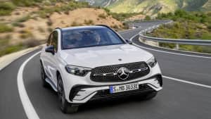 Fahrraufnahme des Mercedes GLC Hybrid