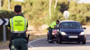 Spanische Guardia Civil bei der Verkehrskontrolle