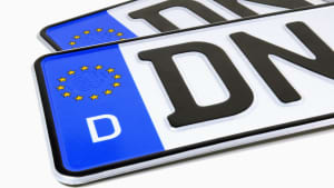 Nummernschild mit Länderkennung