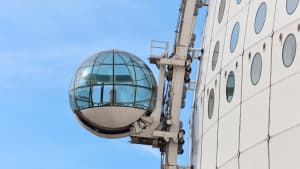 Kabine des Aufzugs am SkyView in Stockholm