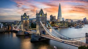 Blick auf die Tower Bridge und The Shade