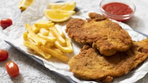 Schnitzel mit Pommes