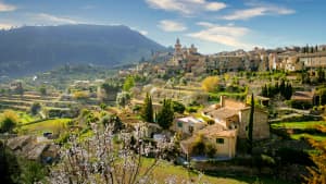 Blick auf die Ortschaft Valldemossa auf Mallorca