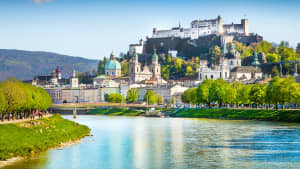 Blick auf die Stadt Salzburg mit Festung Hohensalzburg