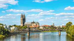 Die Skyline vom Magdeburg von der Elbe aus