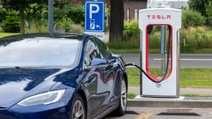 Eine Tesla Ladestation