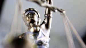 Eine Justizia Statue