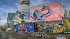 Abhörstation auf dem Teufelsberg in Berlin mit Graffiti
