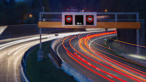 Ein Foto der Inntalautobahn bei Nacht