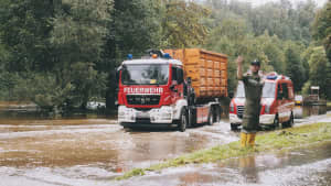 Aufräum- und Sicherungsarbeiten am Dienstag, 17. September 2024 in Zwettl. In Zwettl standen aufgrund der Lage am Oberlauf des Flusses schon erste Aufräumarbeiten auf dem Programm