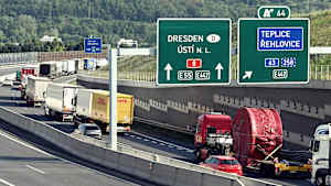 Aufnahme der tschechischen Autobahn D8 Richtung Dresden ein Deutschland