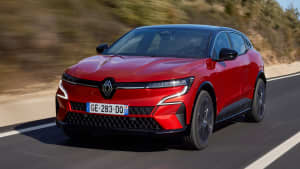 Video Vorschaubild mit einem roten Renault Megane E-Tech