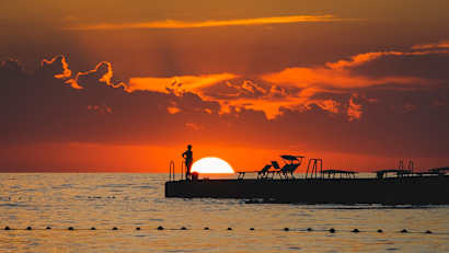 Goldene Stunde am Meer: Die Sonnenuntergänge gehören zu den unvergesslichsten Erlebnissen im Kroatienurlaub.