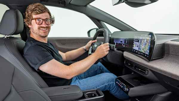 audi-a2-e-tron-huber-cockpit-2609_bsmucx