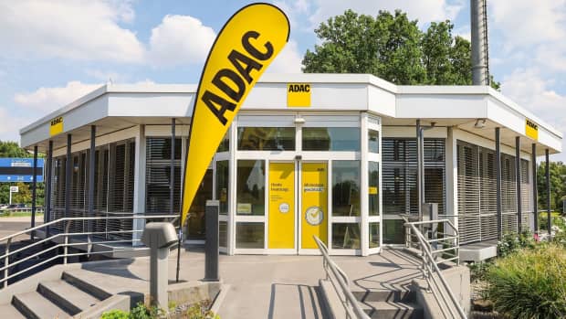 ADAC Frankfurt Messe barrierefreier Eingangsbereich