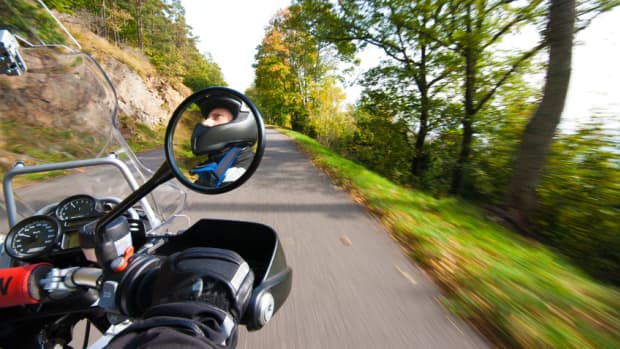 Mann auf Motorrad