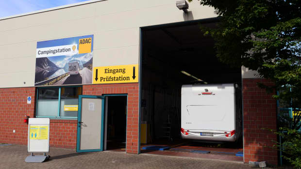 In der ADAC Campingstation in Hürth-Gleuel bei Köln können Camper ihre Wohnmobile prüfen lassen