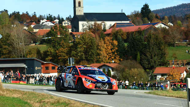 WRC-Weltmeister Thierry Neuville und seine Verfolger erwarten bei der Central European Rally 2025 insgesamt 18 anspruchsvolle Wertungsprüfungen in Deutschland, Österreich und Tschechien