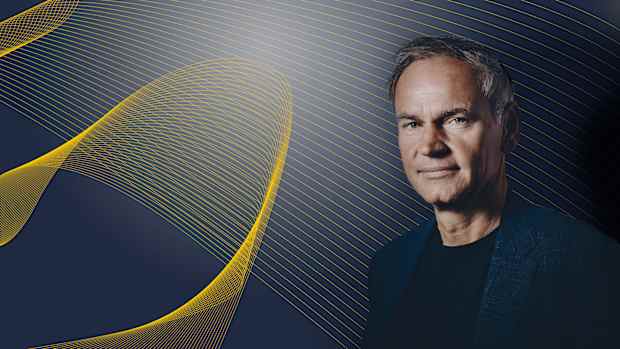 Portrait von VW-Chef Oliver Blume in der ADAC Interviewoptik