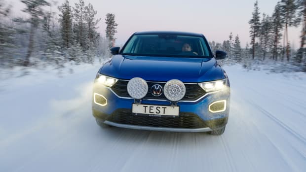 Fahrtests beim ADAC Winterreifentest 2023