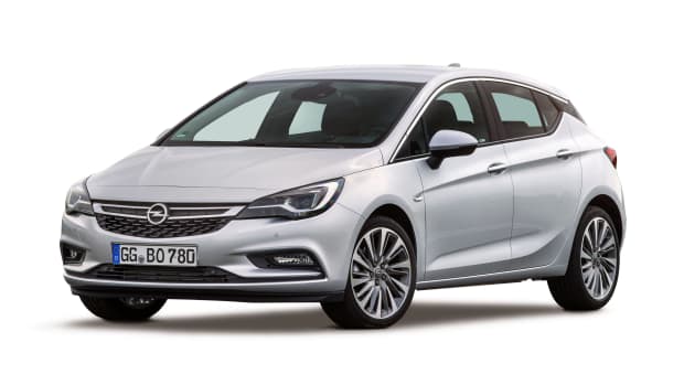 Freisteller eines weißen Opel Astra