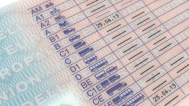 Die Rückseite eines Führerscheins mit den einzelnen Führerscheinklassen