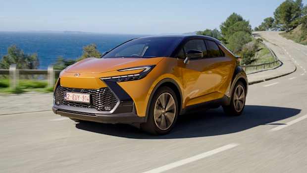 Aufnahme des fahrenden Toyota C-HR