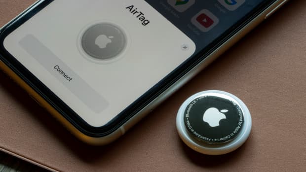Aufname eines Apple Air Tag an einem Schlüssel