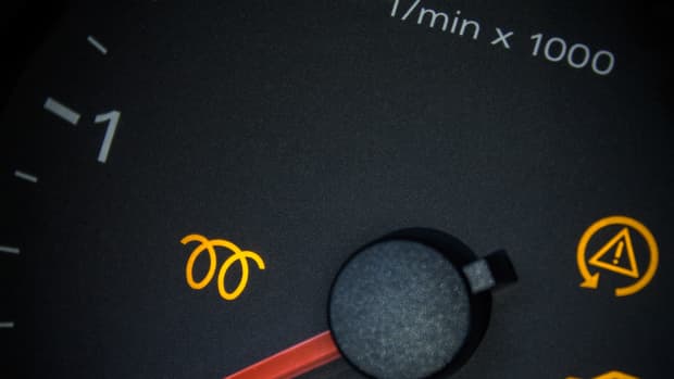 Symbol beim Vorglühen eines Diesel leuchtet in Display