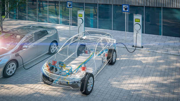 Durchsicht eines elektroautos