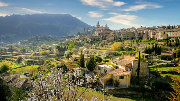 Blick auf die Ortschaft Valldemossa auf Mallorca
