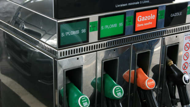 Zapfsäule an einer Tankstelle in Frankreich