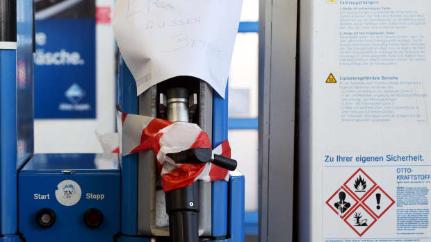 Eine Erdgaszapfsäule bei der der Betrieb eingestellt worden ist.