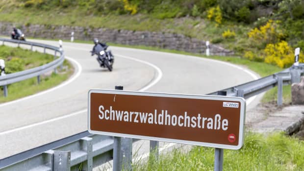 Motorradfahrer auf der Schwarzwaldhochstraße