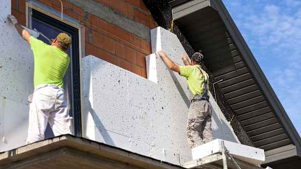 Styropor-Isolierung an einer Aussenwand eines Hauses